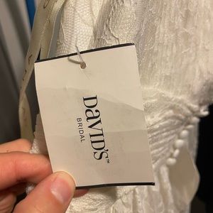 Size 6, brand new with tags. Kept in bag. Was never used except to try on!